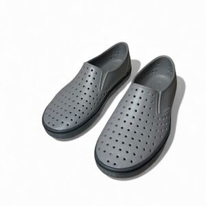 Native Shoes Jefferson Slip-On EVA Sneaker M6 W8 Grey  Water Shoes Lightweight